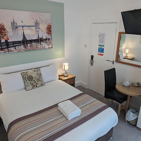 Cecil Court Hotel Bournemouth Bagian luar foto