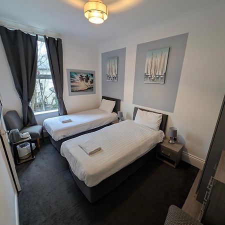 Cecil Court Hotel Bournemouth Bagian luar foto