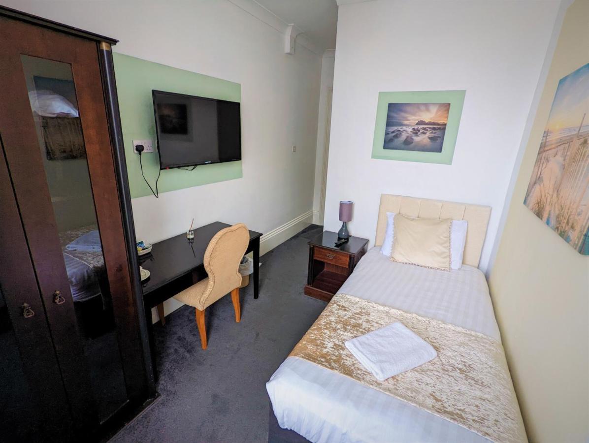 Cecil Court Hotel Bournemouth Bagian luar foto