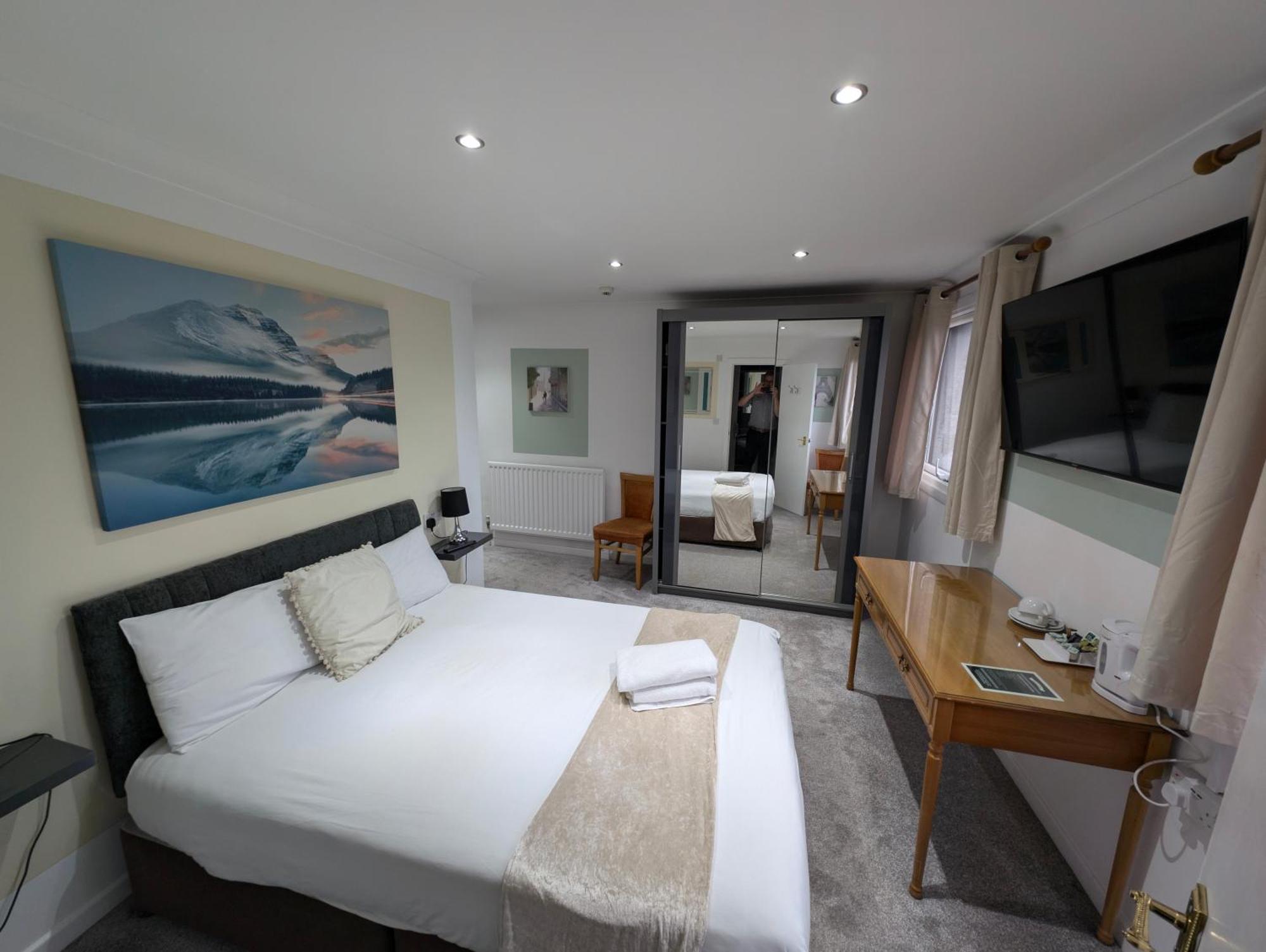 Cecil Court Hotel Bournemouth Bagian luar foto